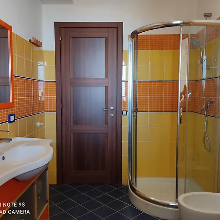 Rita's Apt&rooms Lägenhet *