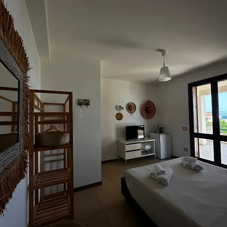 Rita's Apt&rooms Lägenhet Noto